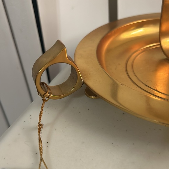Candle Holder-Vintage Partylite round gold brass with finger loop 8" - Picture 3 of 9